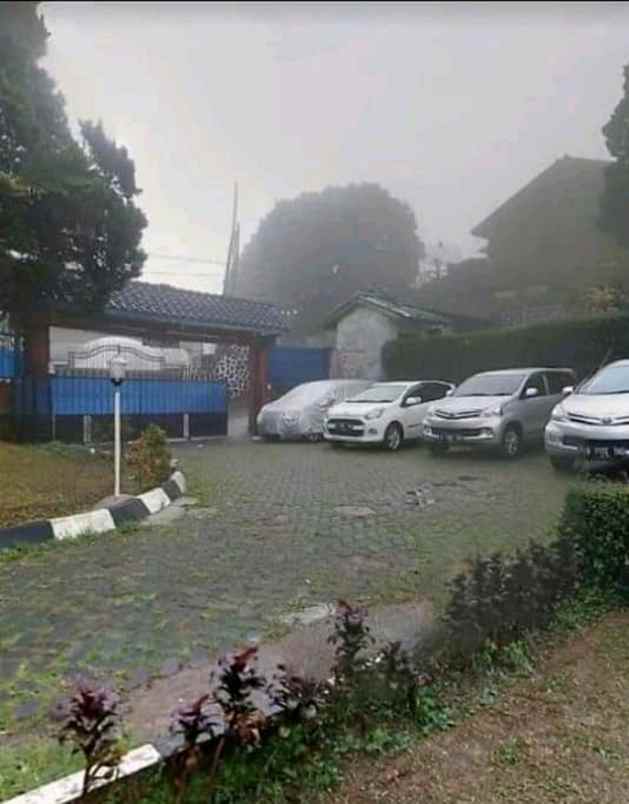 villa cisarua bogor jawa barat