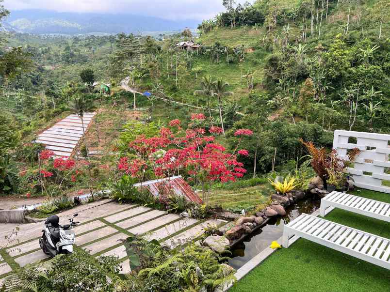 villa mewah 2 lantai utara jembatan kaca kemuning