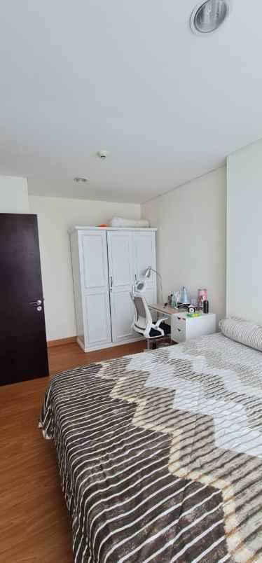 apartemen brooklyn alsut 1br full furnished