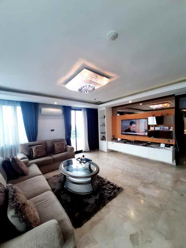 apartemen mewah lokasi strategis dekat senayan