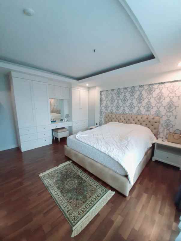 apartemen mewah lokasi strategis dekat senayan