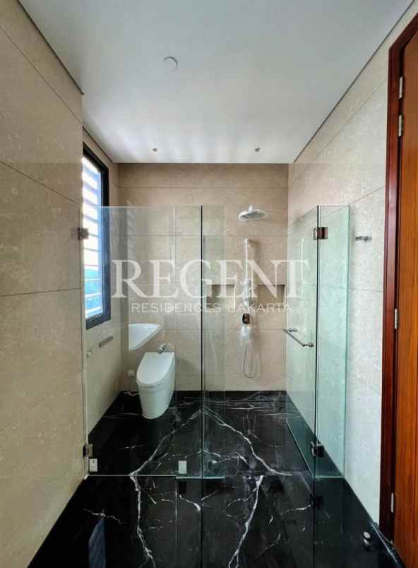 dijual apartemen jln gatot subroto semanggi