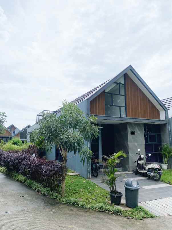 dijual cepat rumah di golden cikeas