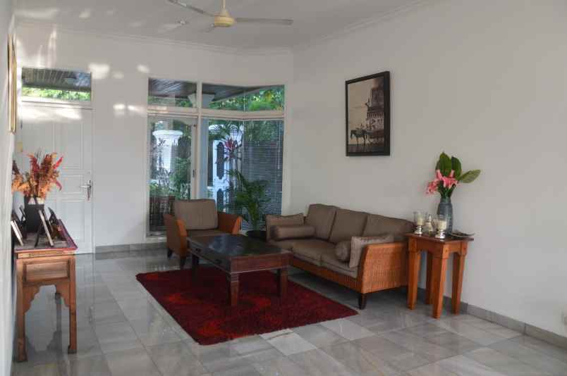 dijual cepat rumah di kemang timur jakarta selatan