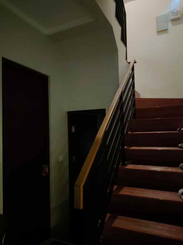 dijual cepat rumah murah diolive summarecon bekasi