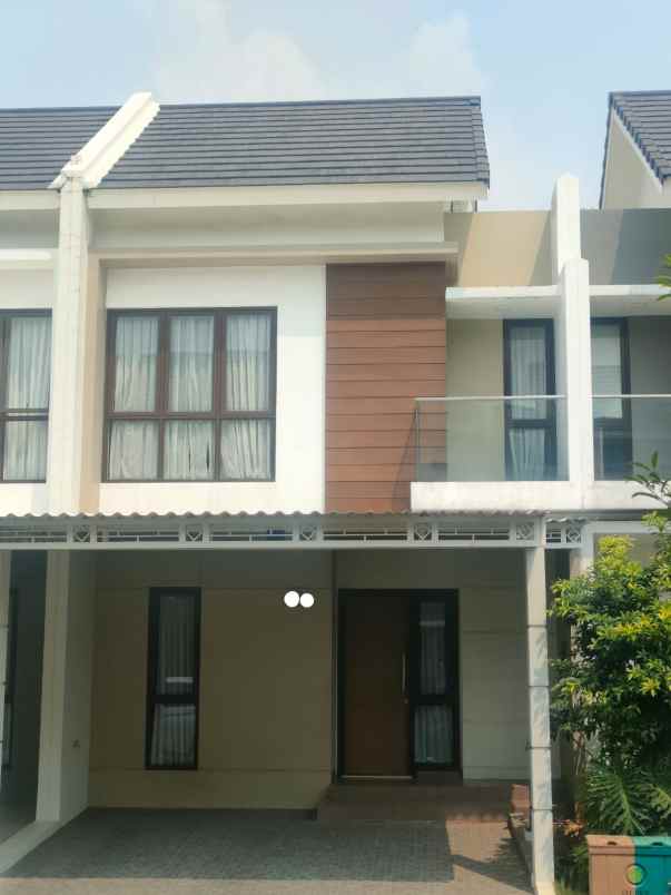 dijual cepat rumah murah diolive summarecon bekasi