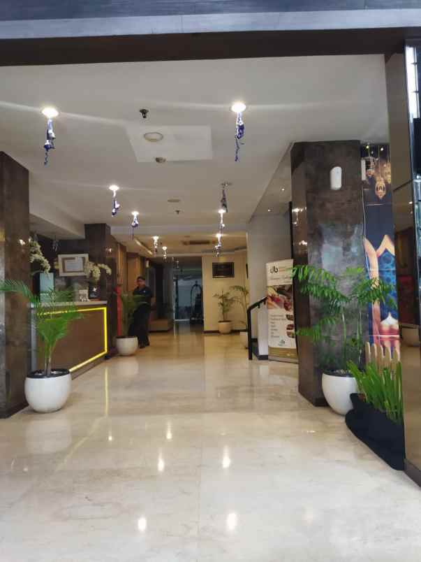 dijual hotel jl otista