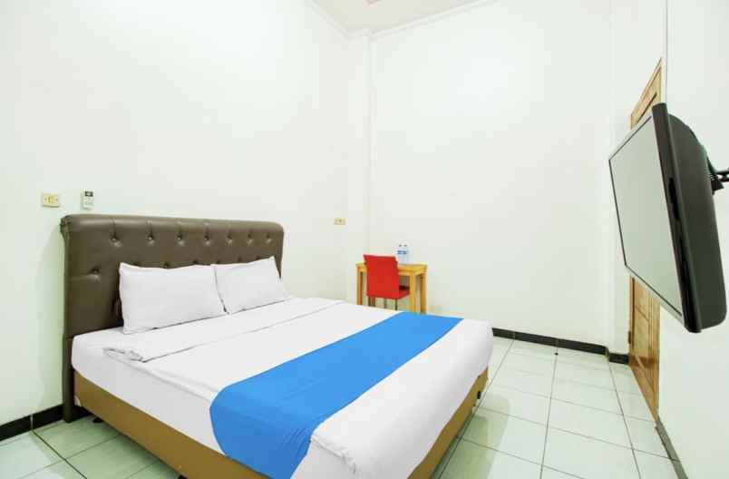 dijual hotel jl raya husein