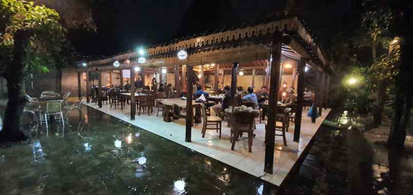 dijual hotel maguwoharjo depok sleman