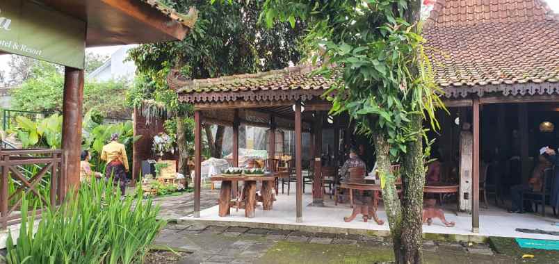 dijual hotel maguwoharjo depok sleman