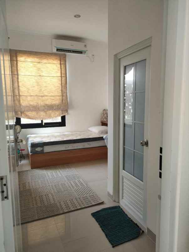 dijual kost beji ui depok