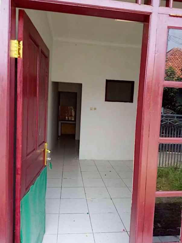 dijual kost jl kapten halim