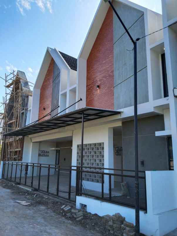 dijual kost joyo agung