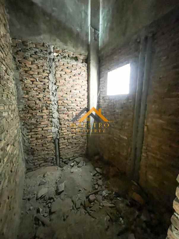 dijual ruko gudang kantor jalan kl yos sudarso