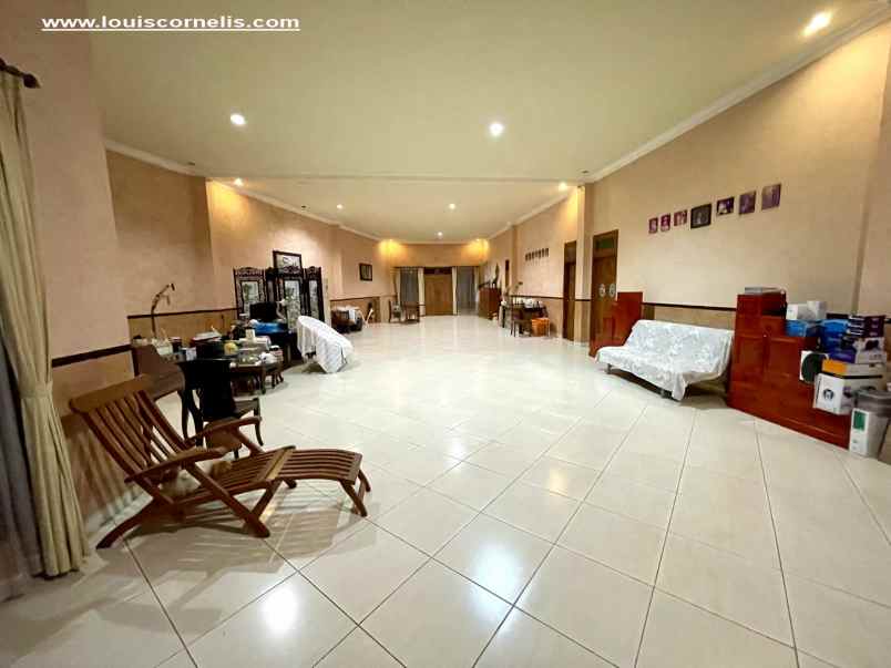 dijual ruko gudang kantor jalan surapati