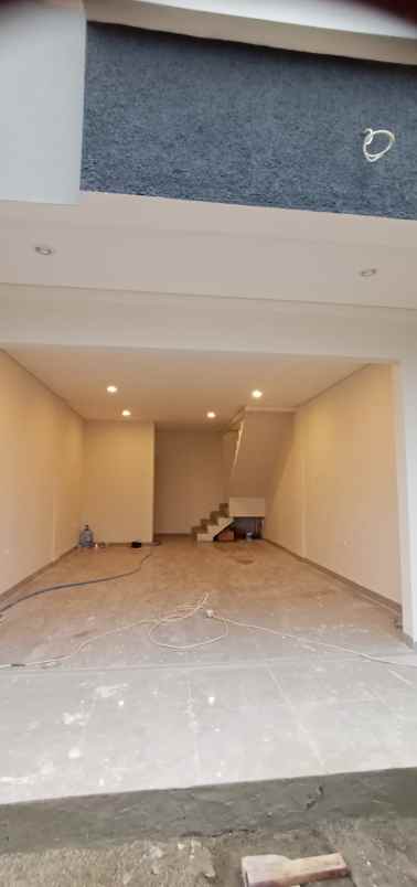 dijual ruko gudang kantor jl raya curug bojongsari depok