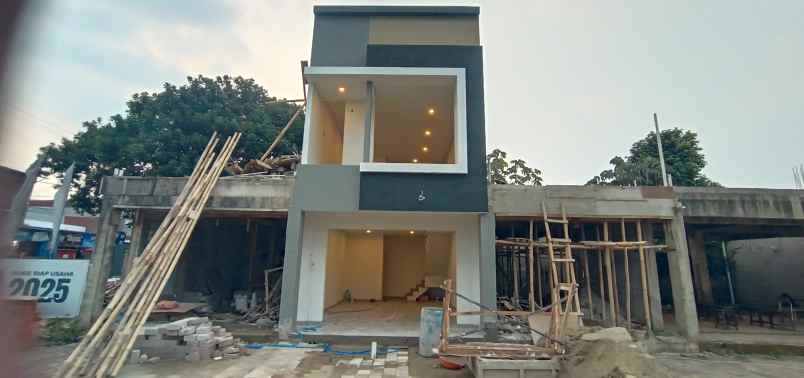 dijual ruko gudang kantor jl raya curug bojongsari depok