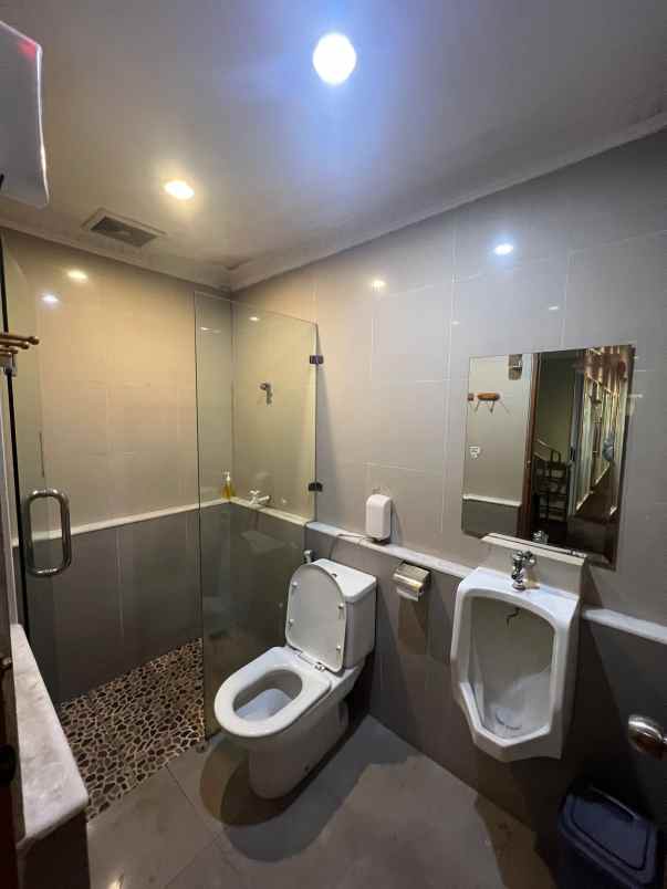 dijual ruko gudang kantor jl raya jatiwaringin