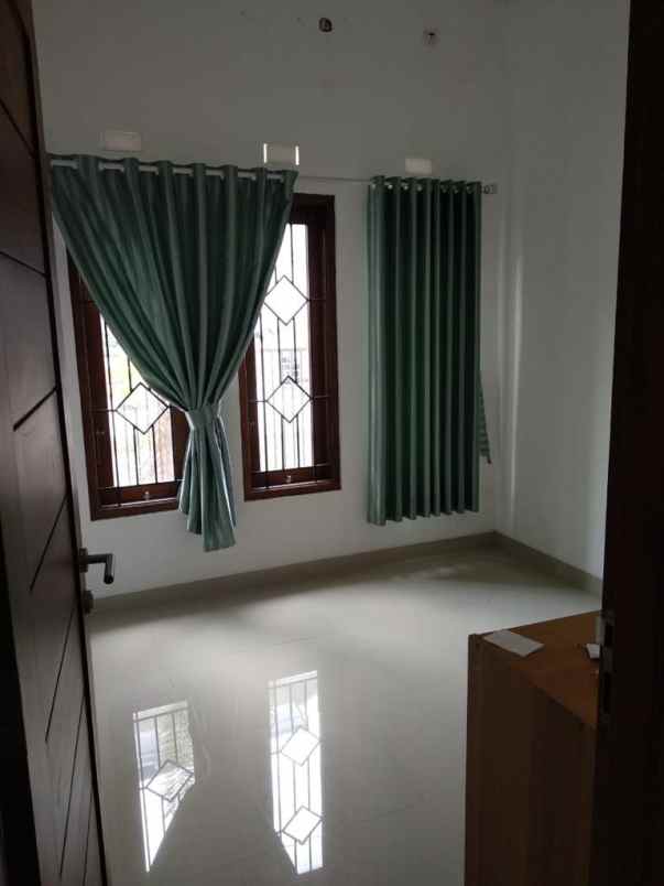 dijual rumah 799q 6ch sinduharjo