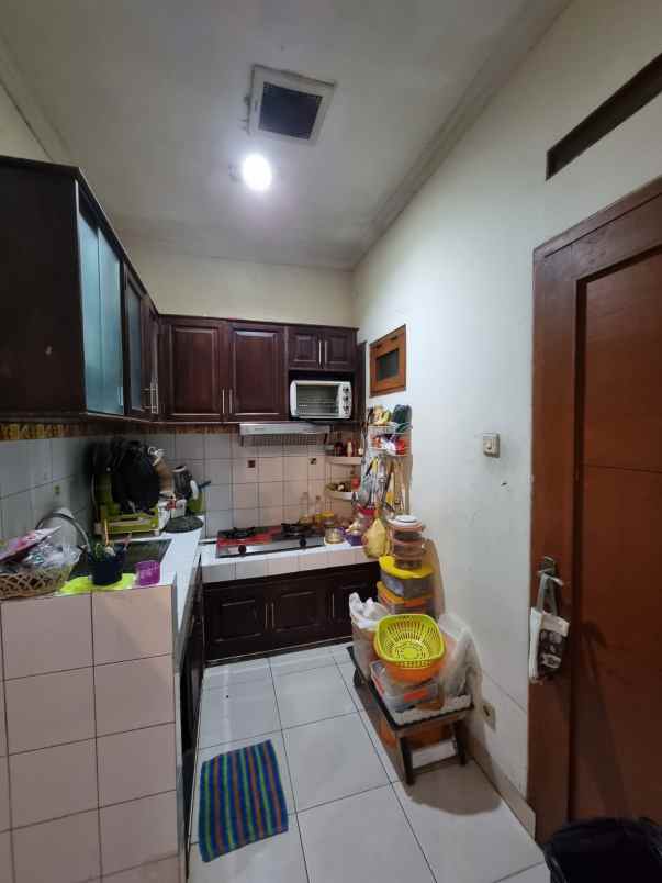 dijual rumah antapani