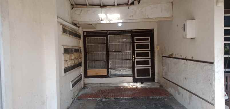 dijual rumah arcamanik endah