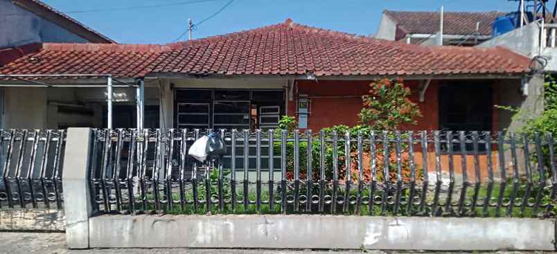 dijual rumah arcamanik endah