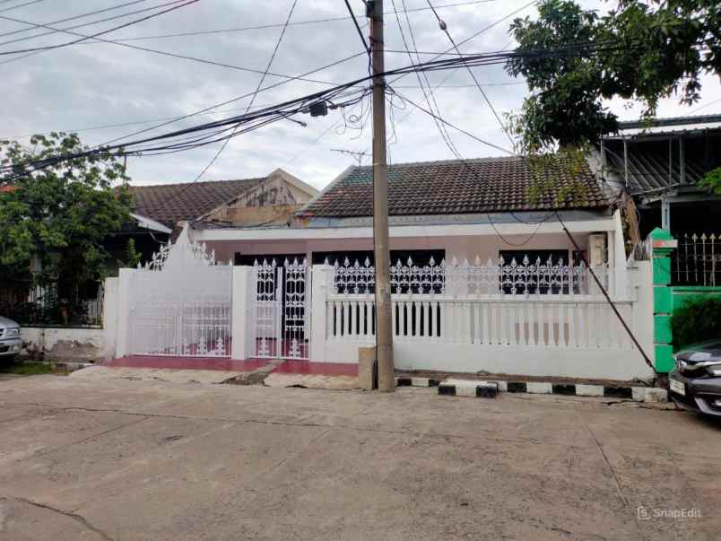 dijual rumah babatan pantai
