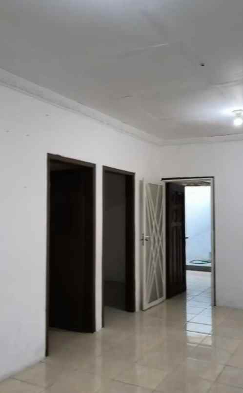 dijual rumah babatan pantai