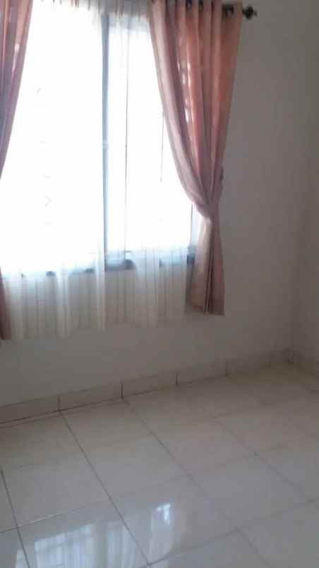 dijual rumah bagus siap huni di serpong lagoon