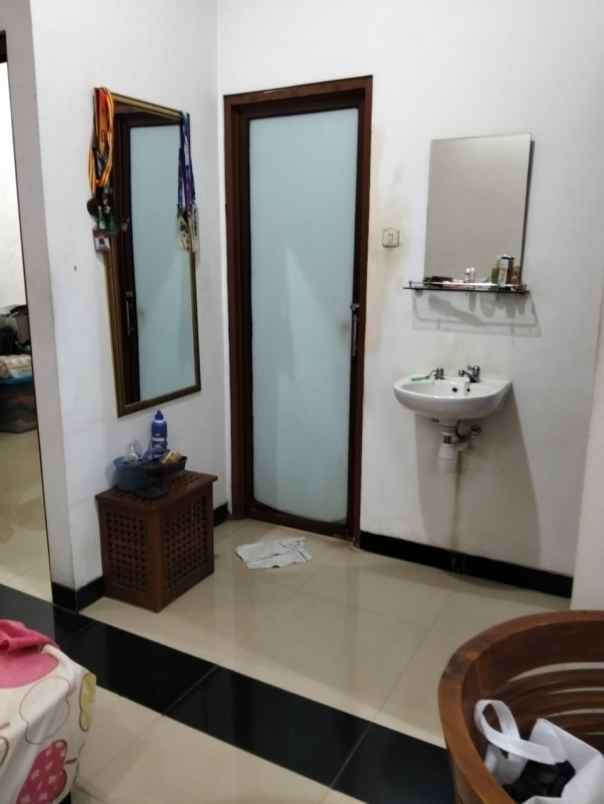 dijual rumah bagus strategis di villa cijantung jaktim