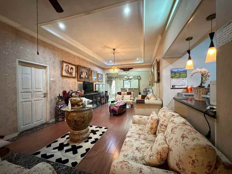 dijual rumah batu ampar kec kramat jati