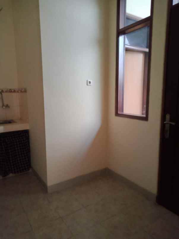 dijual rumah bendul merisi selatan