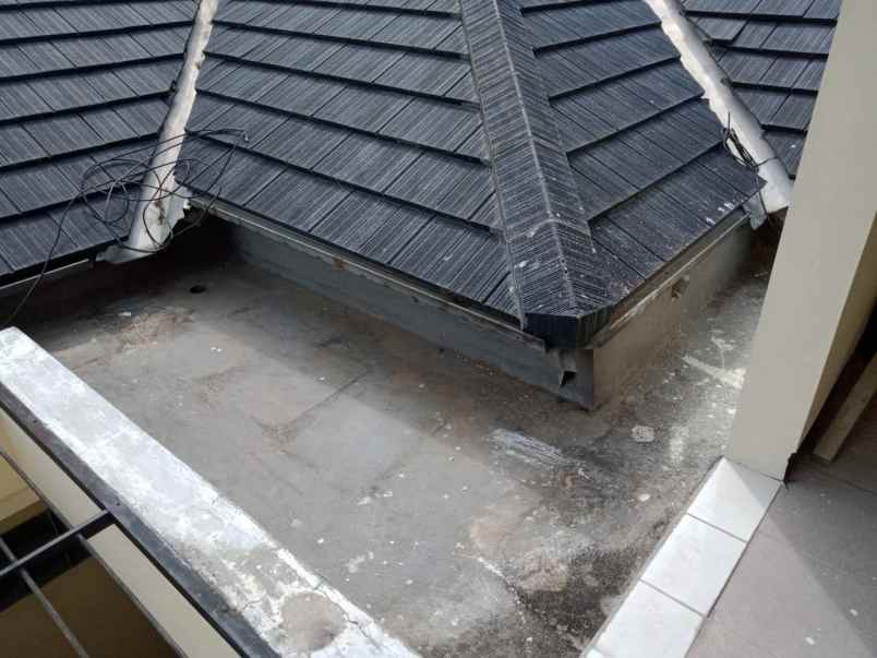 dijual rumah bendul merisi selatan