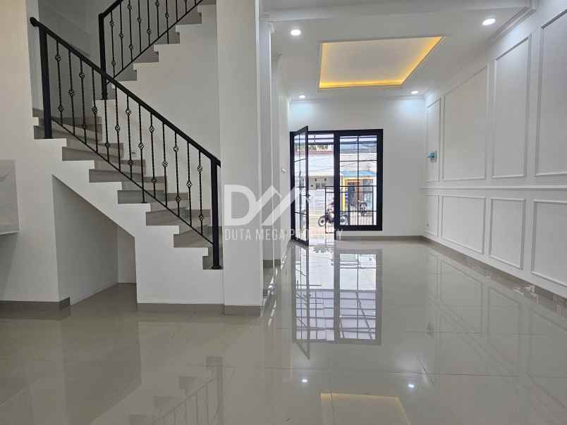 dijual rumah bergaya american style di bintaro