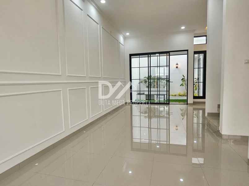 dijual rumah bergaya american style di bintaro