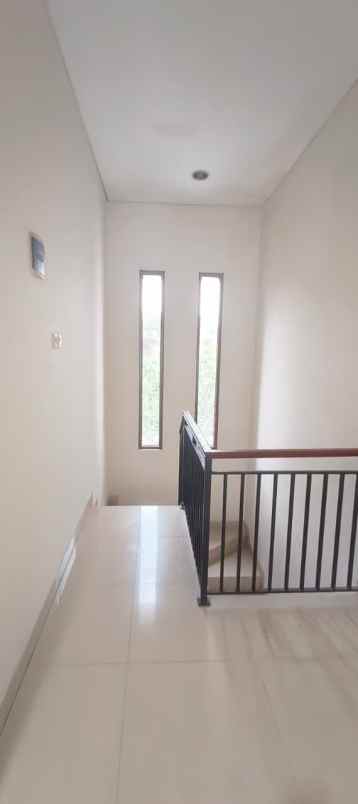 dijual rumah billymoon