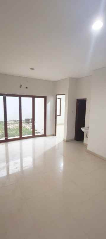 dijual rumah billymoon