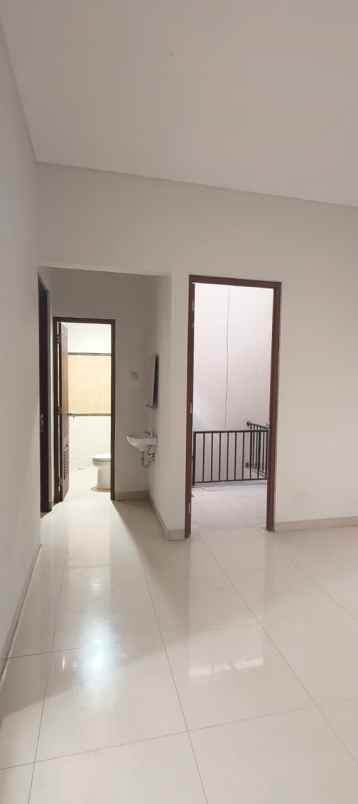dijual rumah billymoon