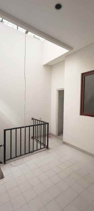 dijual rumah billymoon