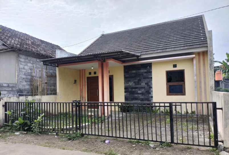 dijual rumah bokoharjo