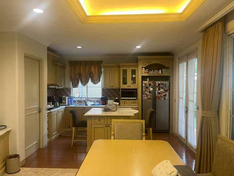 dijual rumah boulevard palem raya