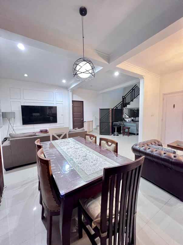 dijual rumah bukit cinere raya