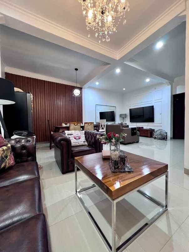 dijual rumah bukit cinere raya