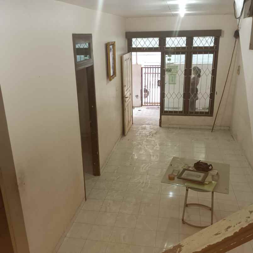 dijual rumah bulevar hijau