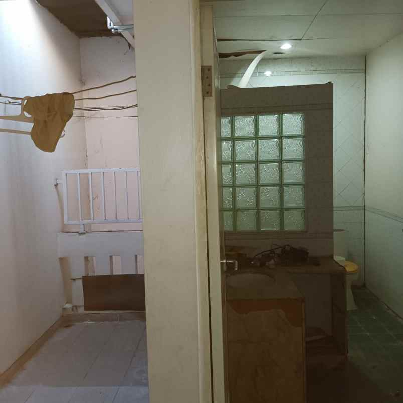 dijual rumah bulevar hijau