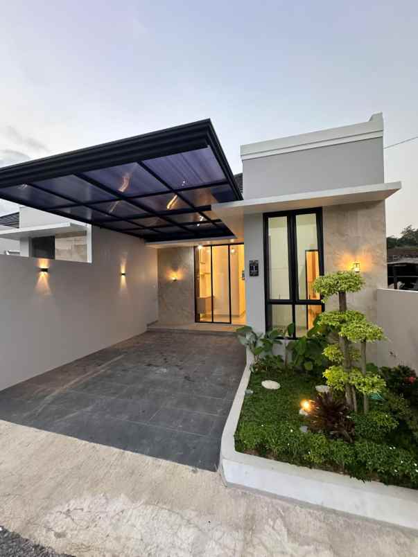 dijual rumah cebongan