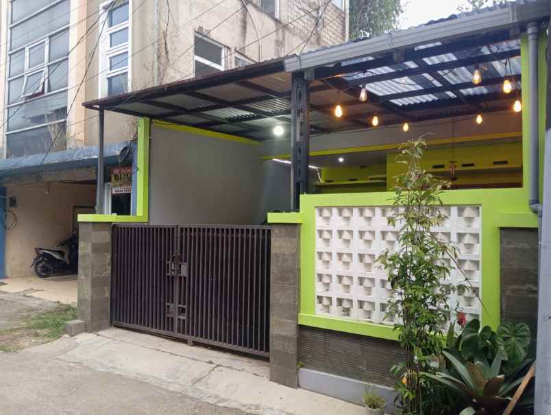 dijual rumah cihanjuang