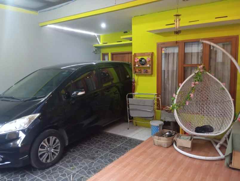 dijual rumah cihanjuang