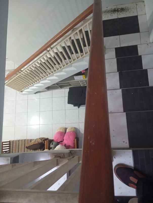 dijual rumah cihanjuang