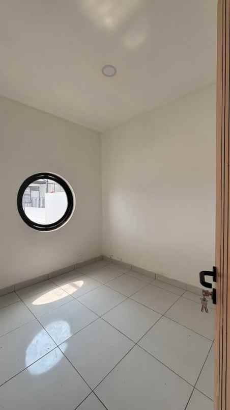 dijual rumah cihanjuang bandung barat